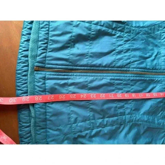 Columbia woman’s vest size small in excellent condition blue fleece lining - Picture 10 of 10